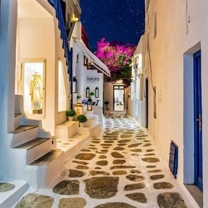 Meet your Posher, Pamela